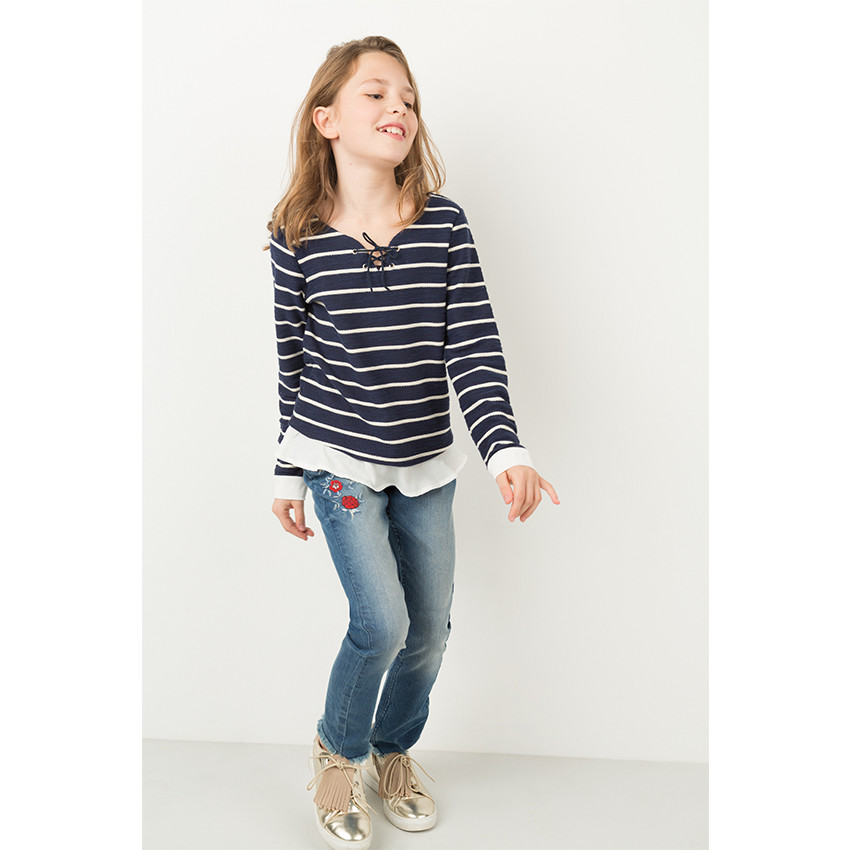 Junior - Jeans effet used et crinkle avec roses brodées 