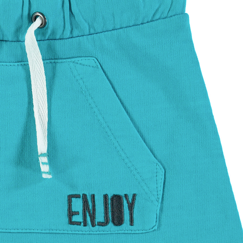 Bermuda en molleton uni avec poche kangourou et inscription brodée 