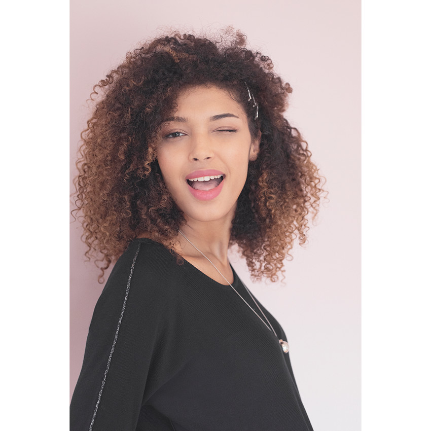 Pull fin de grossesse avec passepoils brillants 