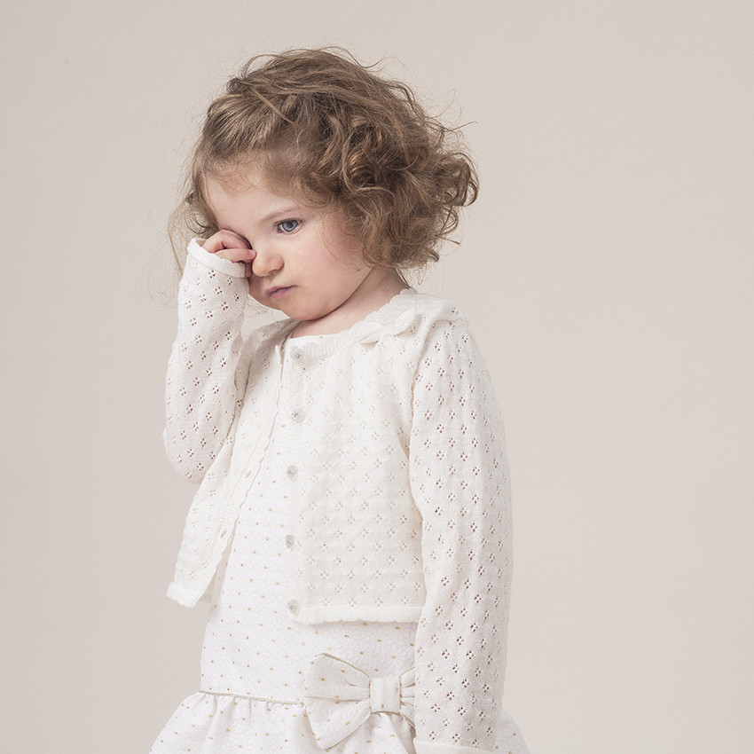 Robe sans manches à pois dorés et noeud 