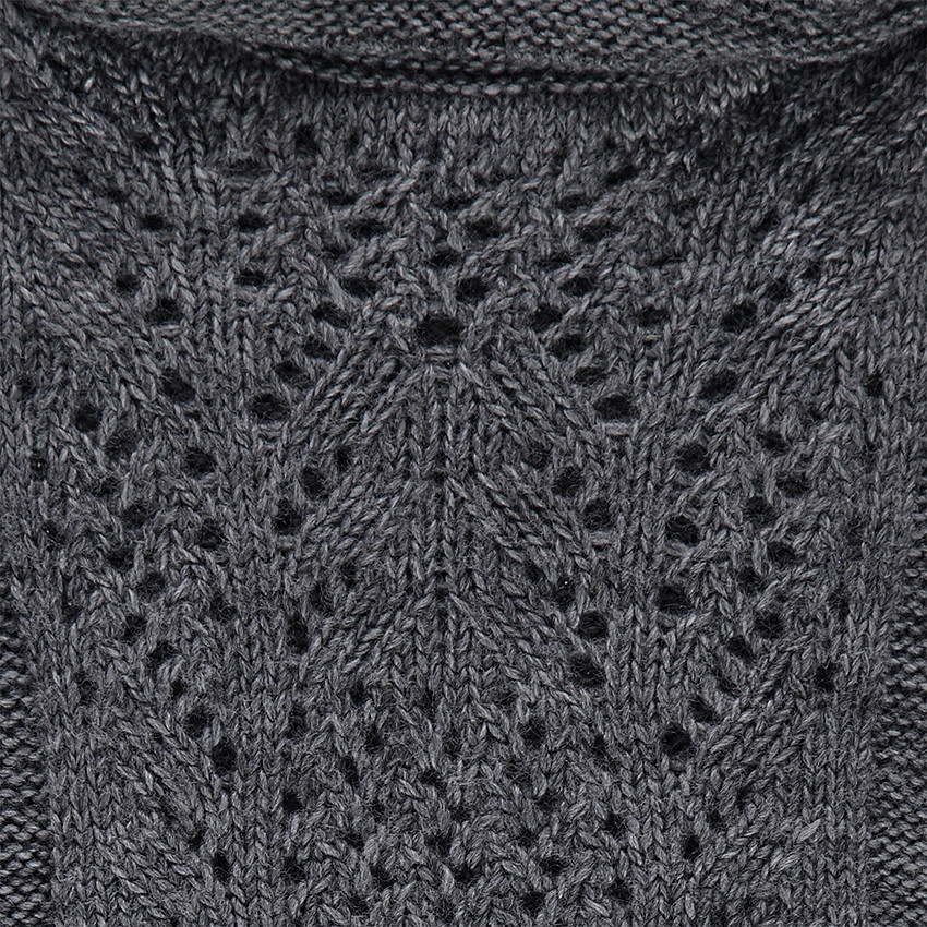 Robe en tricot avec col roulé 