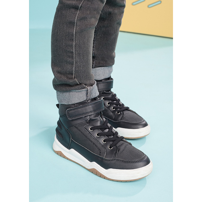 Baskets montantes à lacets élastiqués et scratch 