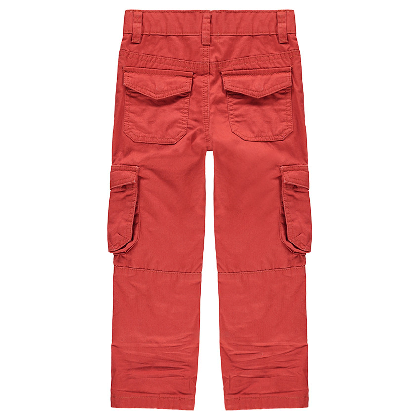 Pantalon cargo en toile rouge avec poches à rabat 