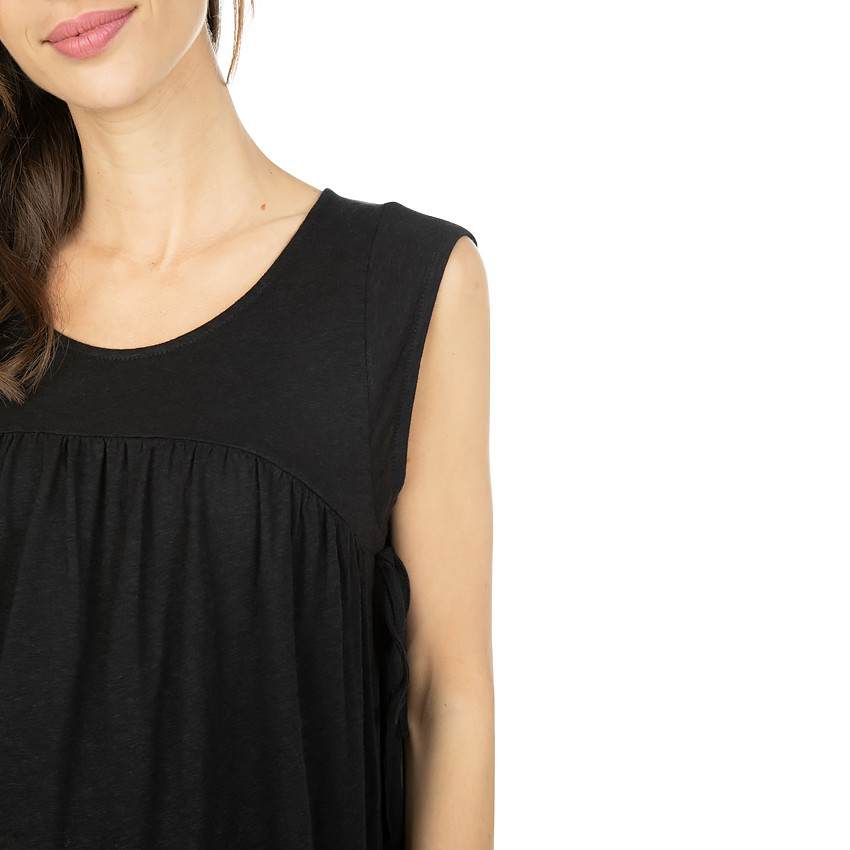 Tee-shirt de grossesse sans manches en lin avec nouettes sur les côtés 