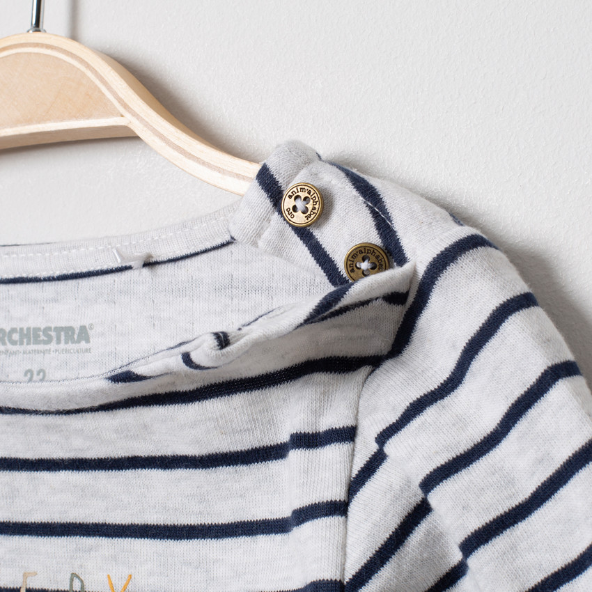 Marinière à col boutonné et message en bouclette 