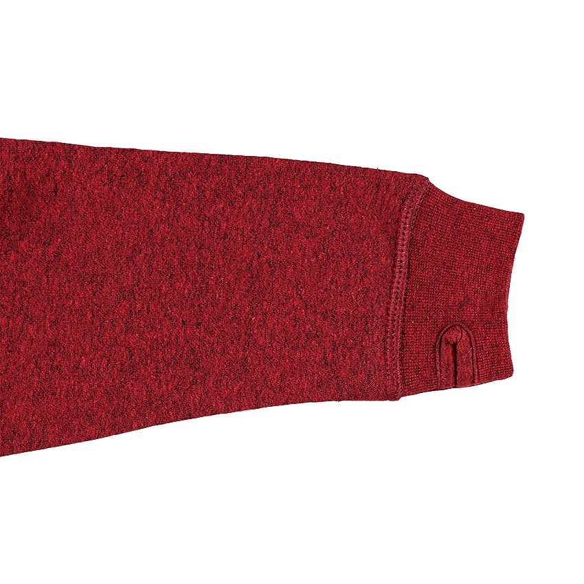 Gilet en molleton avec ouverture en biais et poches zippées 