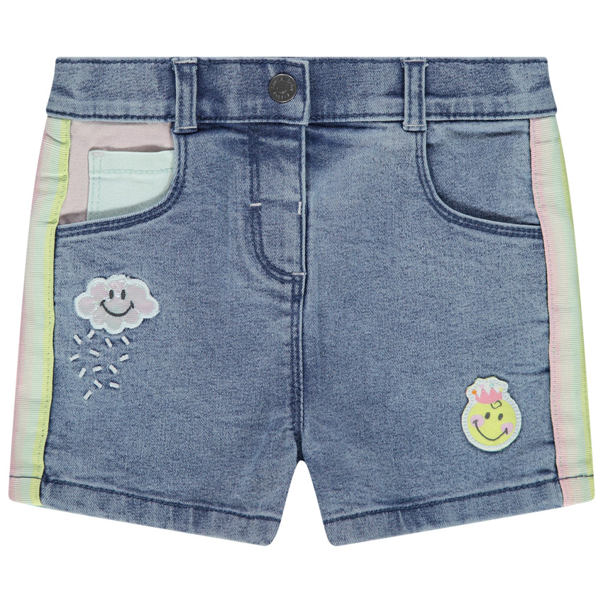 Short en jean effet used à bandes contrastées et Badges Smiley 
