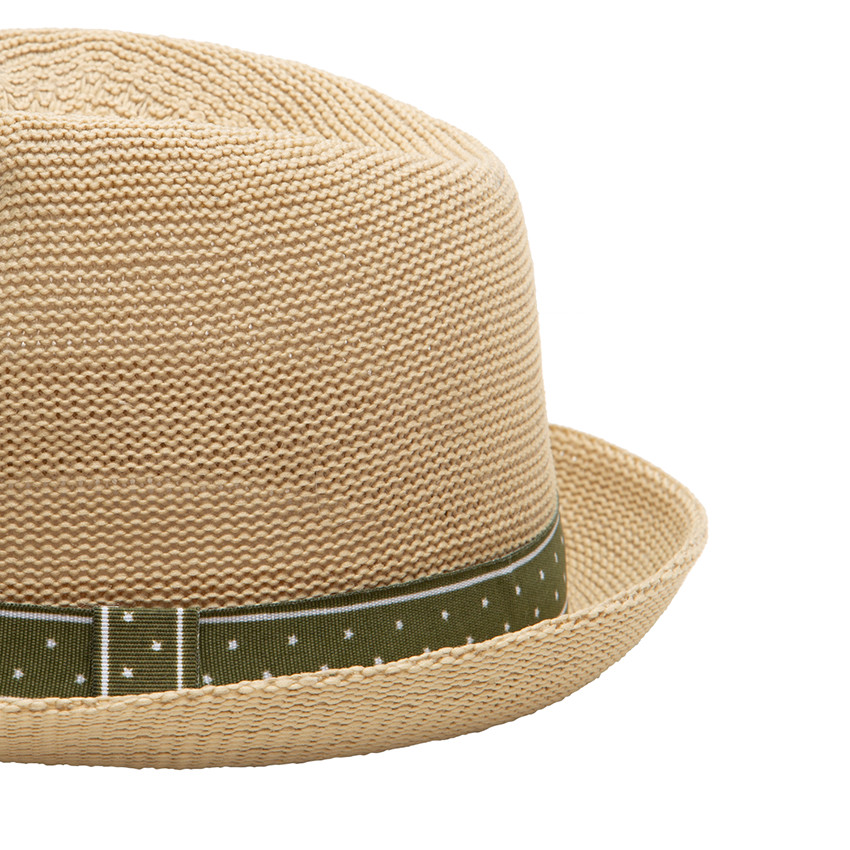 Chapeau trilby effet paille avec ruban vert 