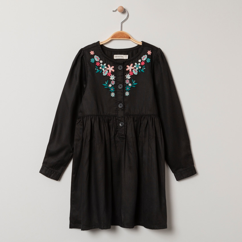 Robe manches longues noire à broderies florales 
