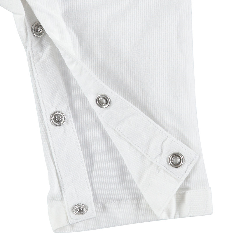 Ensemble chemise imprimée all-over et salopette unie 