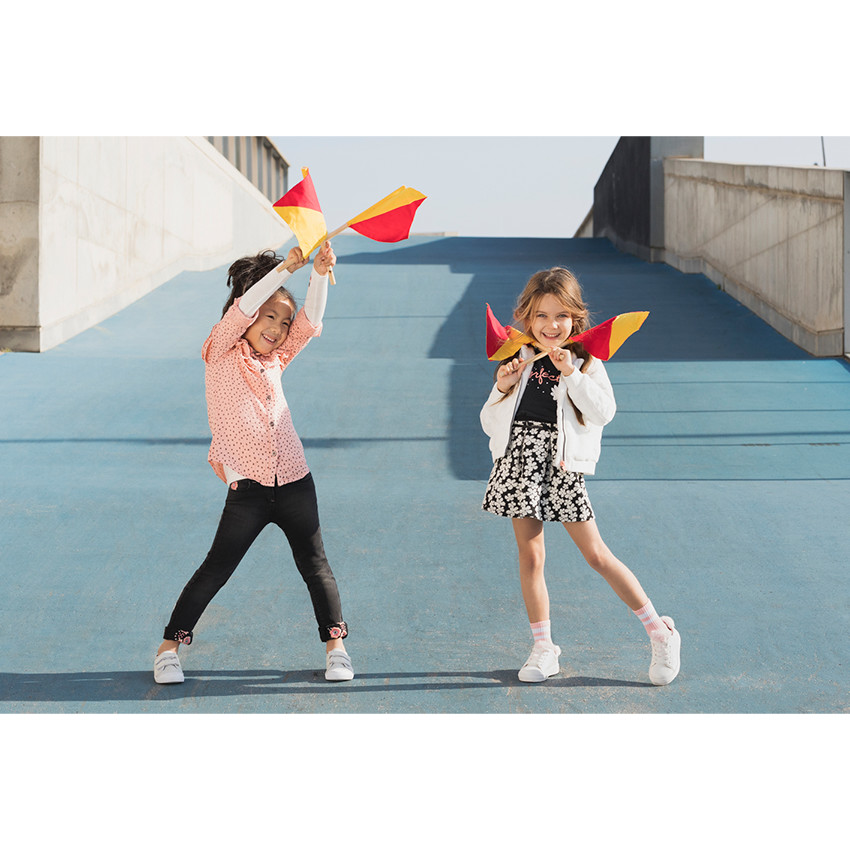 Jupe volantée avec fleurs en jacquard 