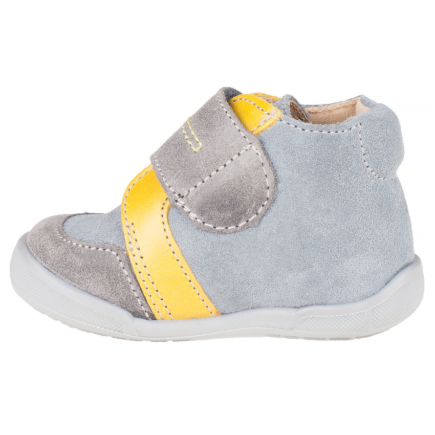 Bottillons en cuir suédé avec large scratch 