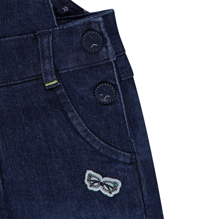 Salopette short en jeans avec étoile en sequins argentés 