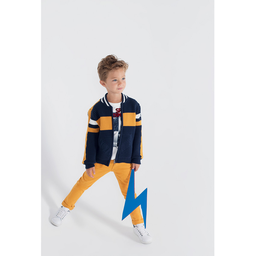 Gilet en tricot ottoman avec rayures contrastées et chiffres patchés 