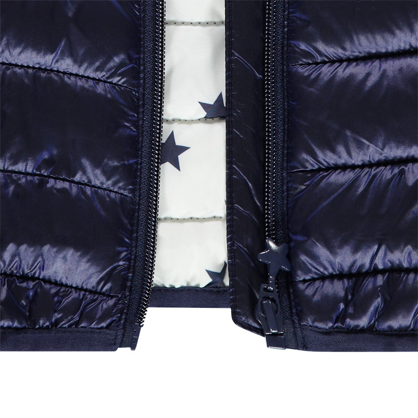 Doudoune light* imperméable à capuche avec sac de rangement printé 