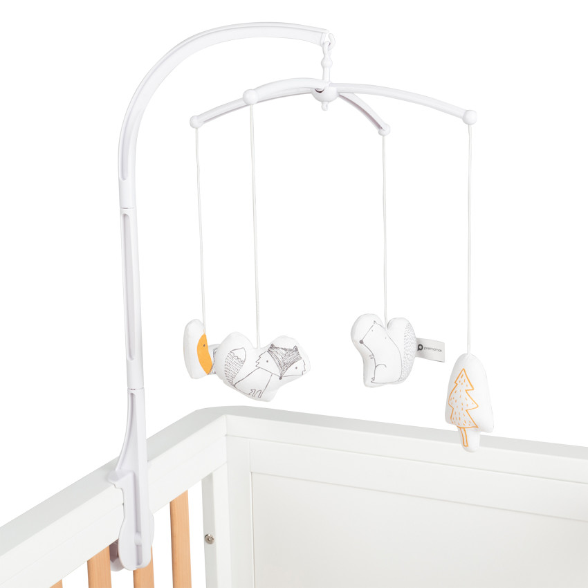 Mobile à suspensions animaux de la forêt 