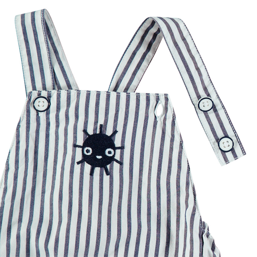 Combinaison courte avec rayures et soleil brodé 