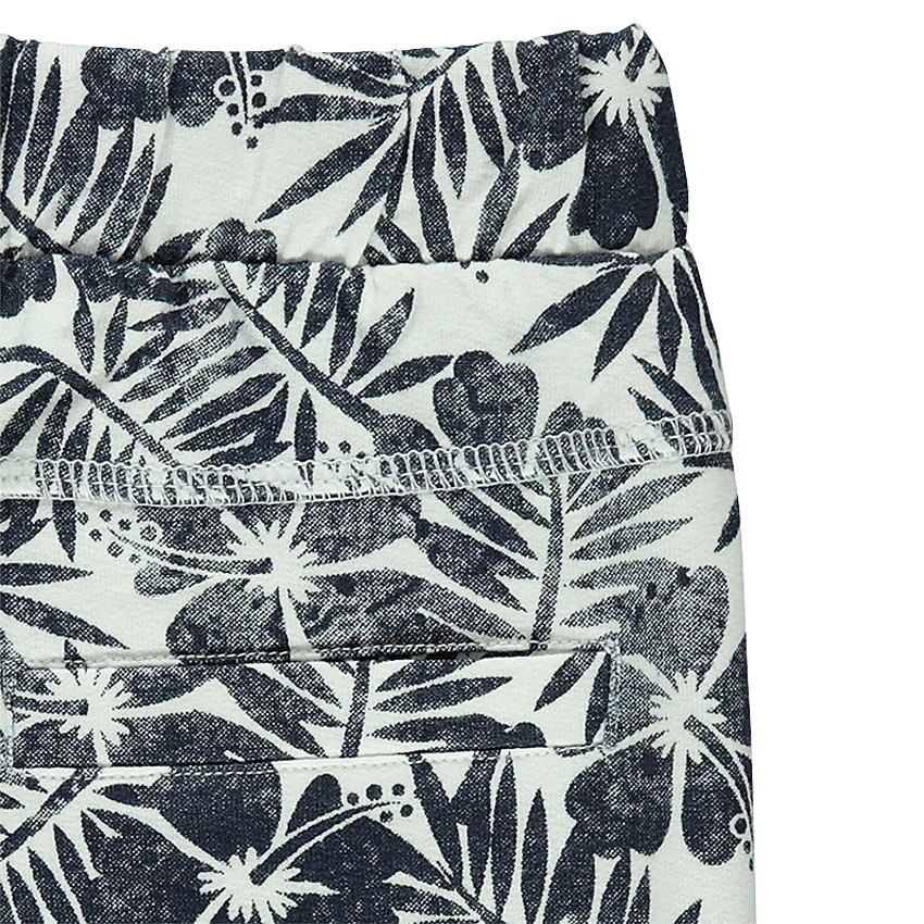 Ensemble avec tee-shirt print planche de surf et bermuda à fleurs all-over 