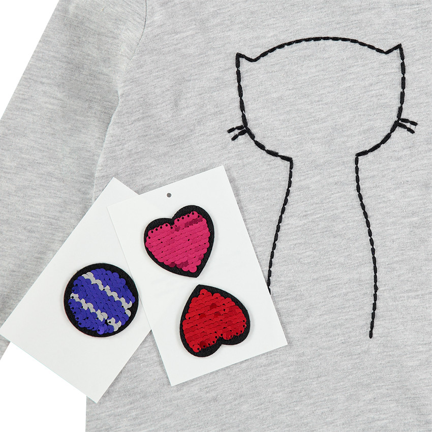 Tee-shirt manches longues en jersey avec chat et badges sequins adhésifs 