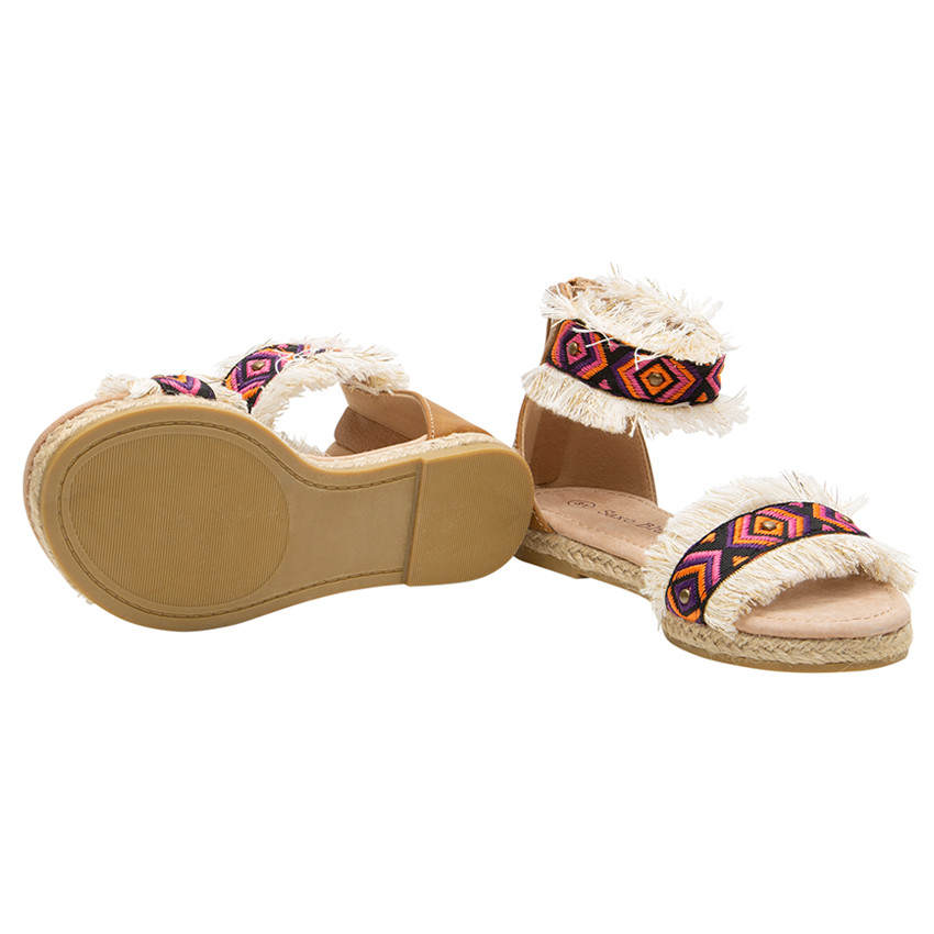 Nu-pieds avec brides à franges et broderies 
