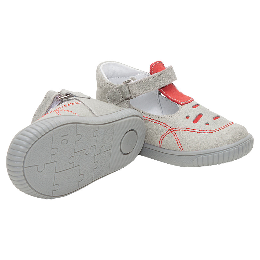 Salomés en cuir avec surpiqûres contrastées 