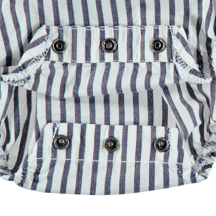 Combinaison courte avec rayures et soleil brodé 