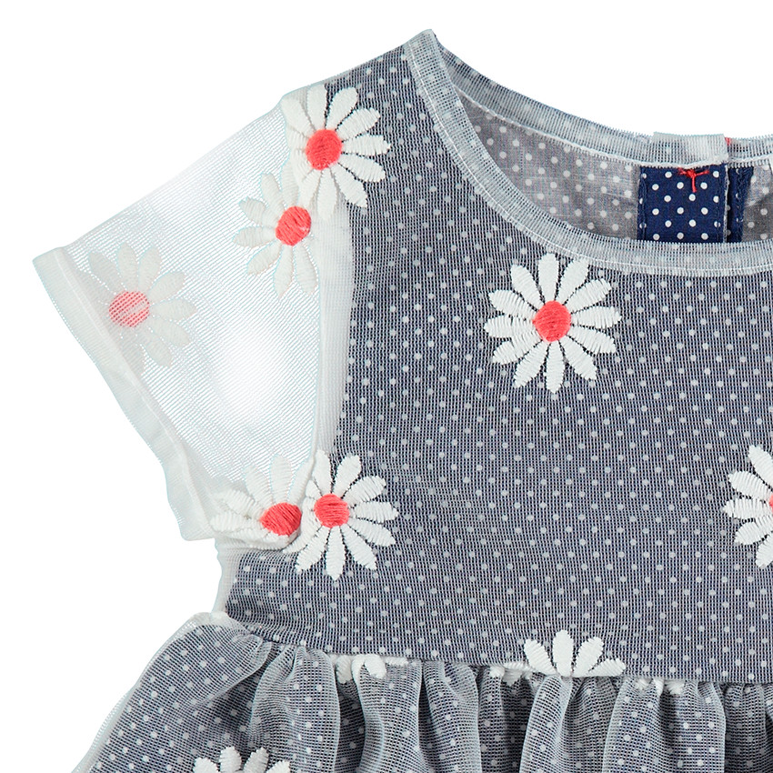 Robe manches courtes en tulle avec marguerites brodées all-over 
