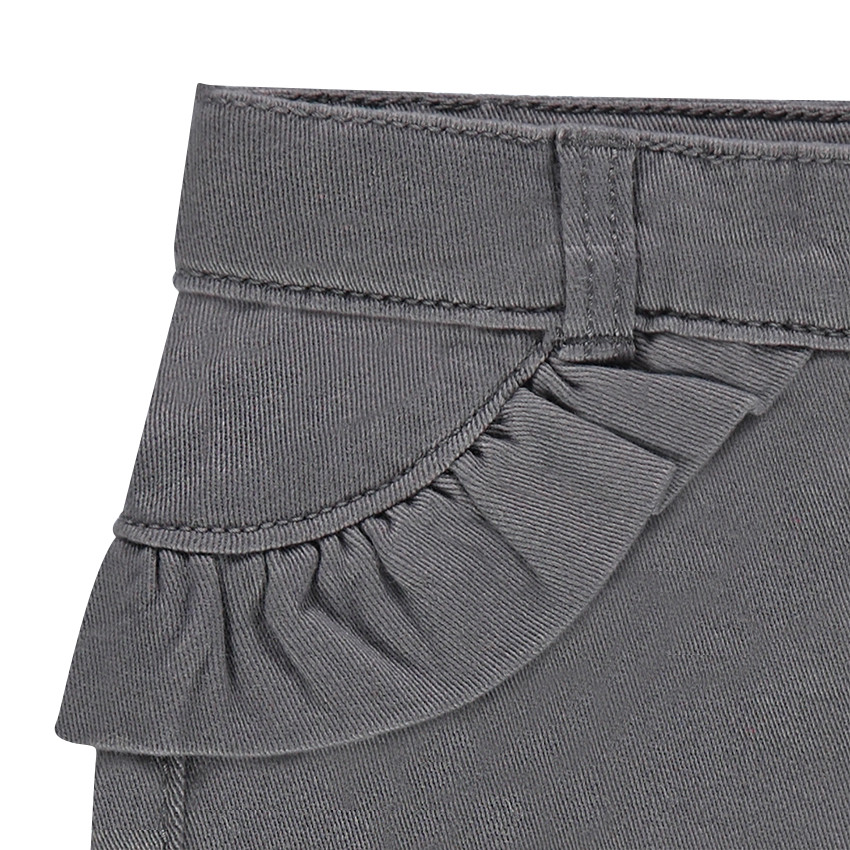 Short en twill avec empiècements volantés 