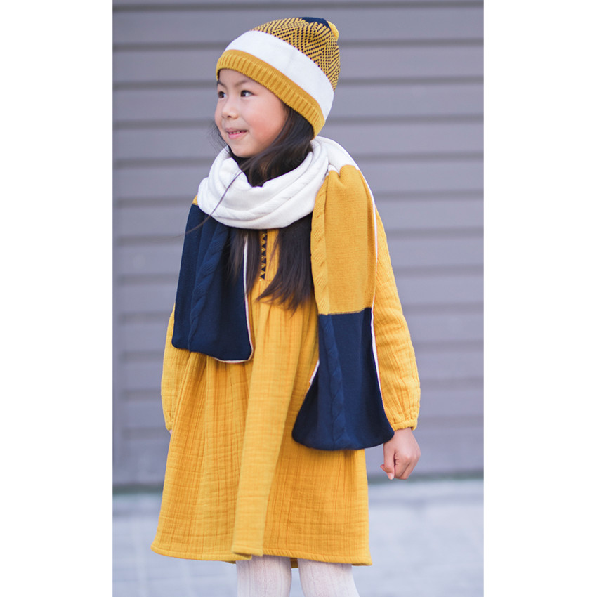 Ensemble bonnet et écharpe en tricot avec motifs jacquard 