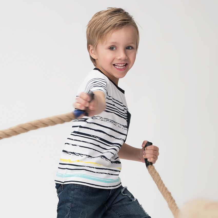 Tee-shirt manches courtes en jersey avec rayures effet vague et poche 