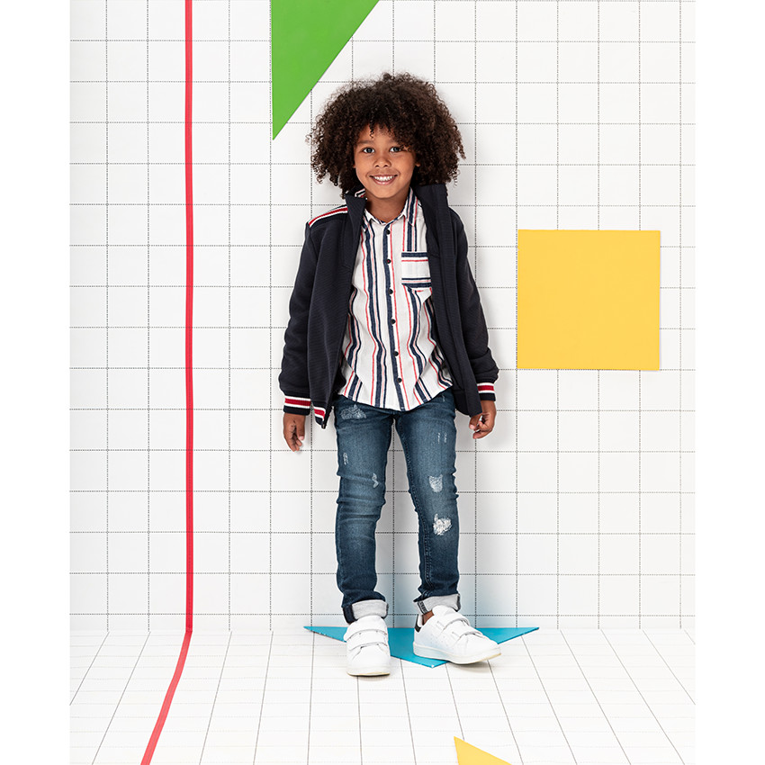 Chemise manches longues à rayures verticales et poche 