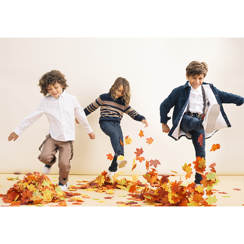 Pull en tricot à col croisé et rayures 