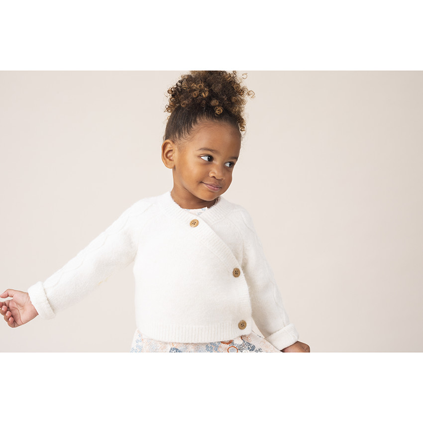 Gilet en tricot à jeux de maille  