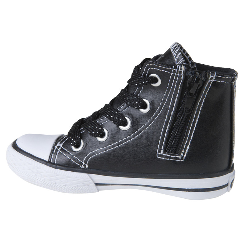 Baskets montantes avec broderies et rivets du 24 au 27 