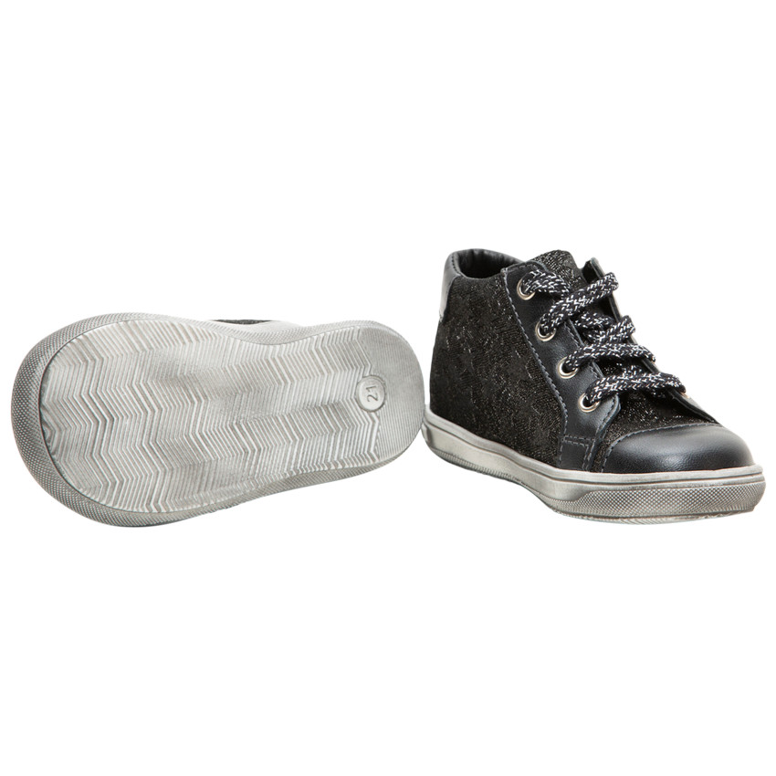 Bottillons en cuir brillant à étoiles all-over 