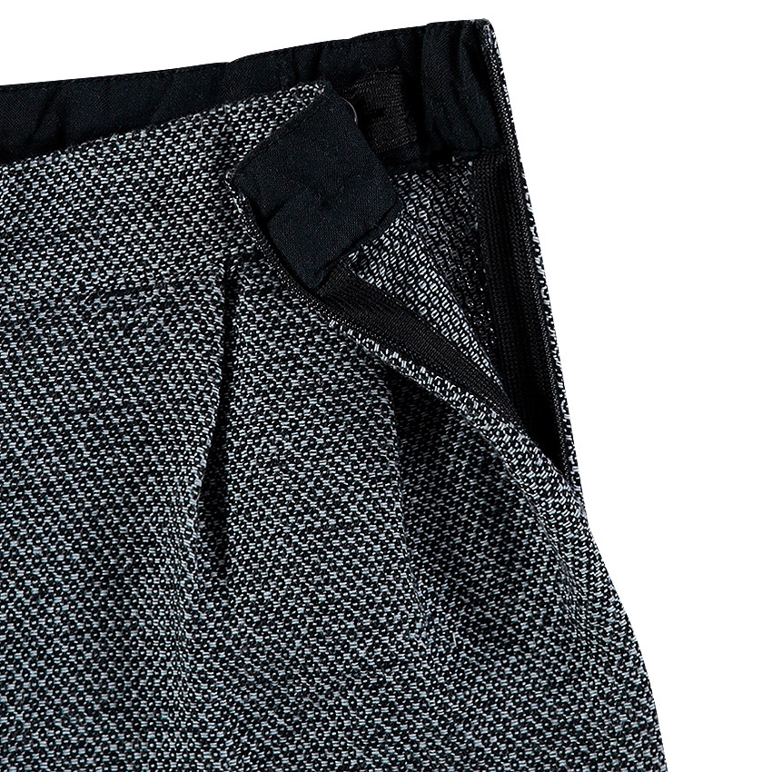 Short en coton fantaisie avec coeur en sequins rouges 