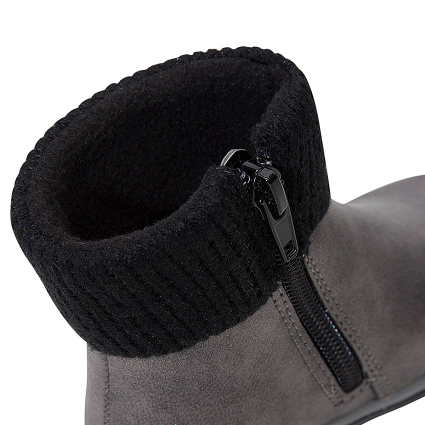 Bottines argentées avec patch fleur et col en tricot 