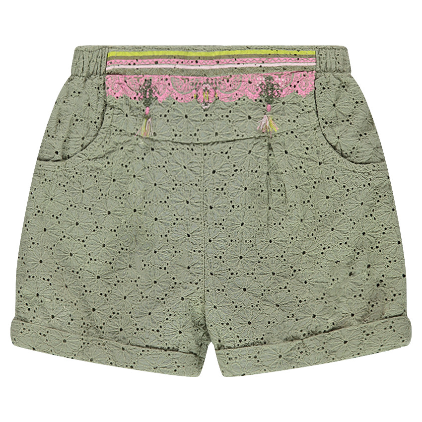 Short en broderie anglaise avec frise style ethnique et petits pompons 