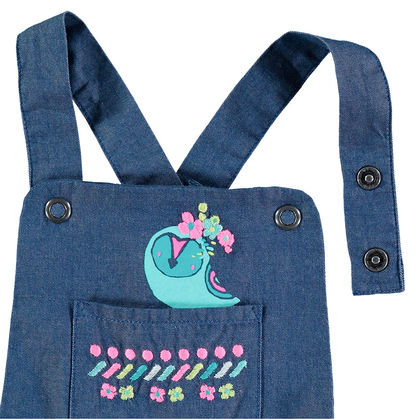 Salopette courte en chambray avec broderies et animal printé 